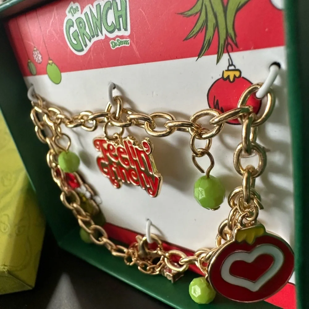 🆕The Grinch Charm Bracelet